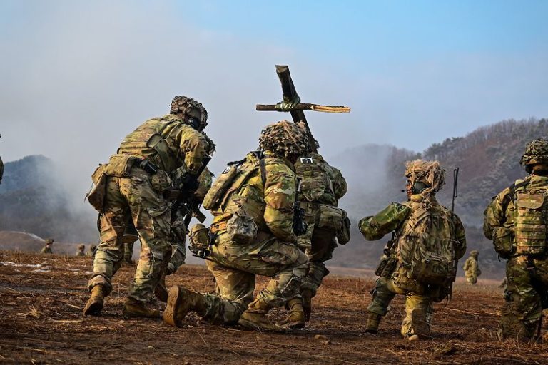 川普研議奪取伊朗濃縮鈾