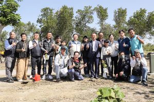布袋高跟鞋教堂植樹節種下5百株喬灌木