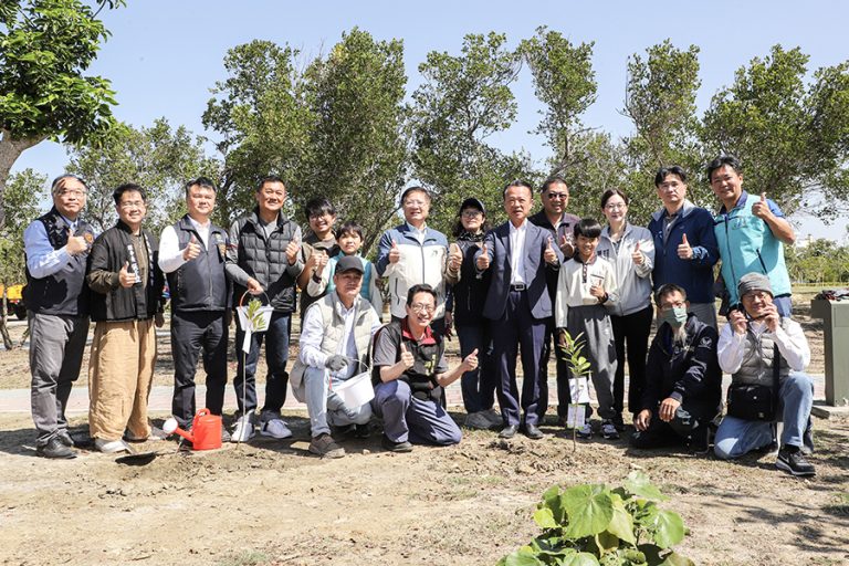 布袋高跟鞋教堂植樹節種下5百株喬灌木
