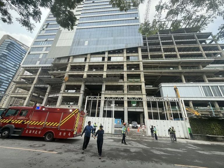 建築工地鋼構吊掛作業驚傳掉落 影響公安勒令停工並依法裁罰