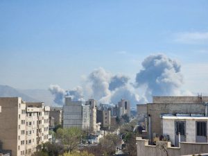 美軍攻打伊朗戰況激烈 擊中近2000目標、摧毀17艘軍艦