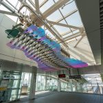 抬頭遇見流動光河中捷烏日站公共藝術「微浮」成新地標