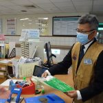 楊秋興現身大林慈院 卸下政治光環首任醫療志工