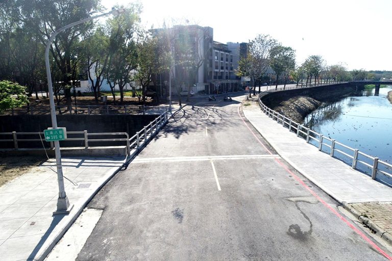 楠梓溪南街橋改建完工通車