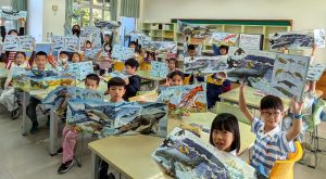 海賊王熱潮吹進校園 博愛國小打造「博愛海洋號」主題書展