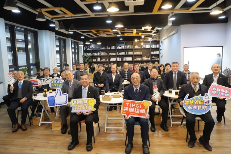 港務績效全面飆升 郵輪旅客近百萬