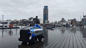 AI無人稽查車 基隆海洋廣場亮相