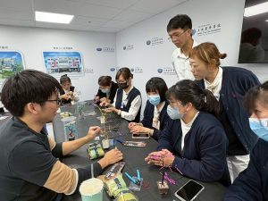 嘉義慈濟與脊損中心攜手用金縷樹轉動生命美學