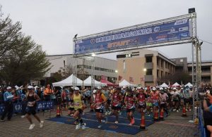 台中神岡馬熱鬧開跑 3000跑友體驗「烤全豬、牛排」超強補給