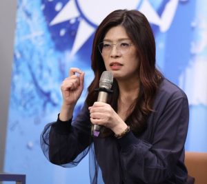 綠指鄭麗文惡意造謠將採法律途徑 藍：企圖掩蓋問題