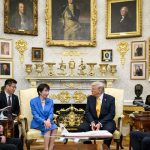 美日峰會川普拿珍珠港事件開玩笑　高市早苗尷尬不已