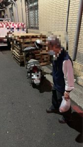 翁廟宇祈福忘停車處 福德警順利尋回