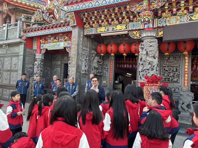 王立任帶外島國小學生與山海線學生交流