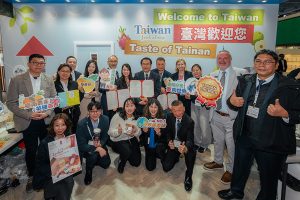 黃偉哲快閃倫敦 率台南隊進軍英國食品展