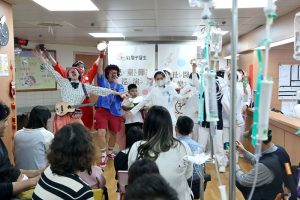 紅鼻子醫生花蓮慈院巡演 傳遞歡笑