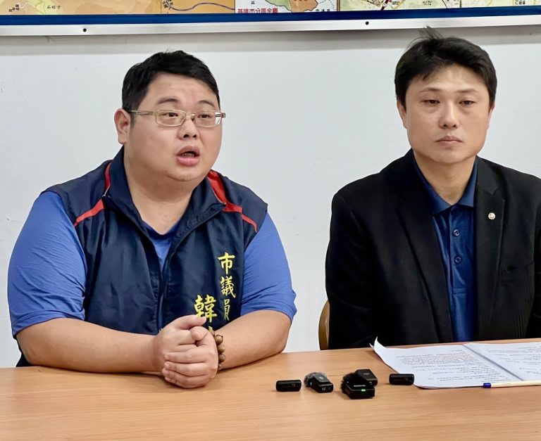 童子瑋與學童用餐 藍批涉校園行政中立