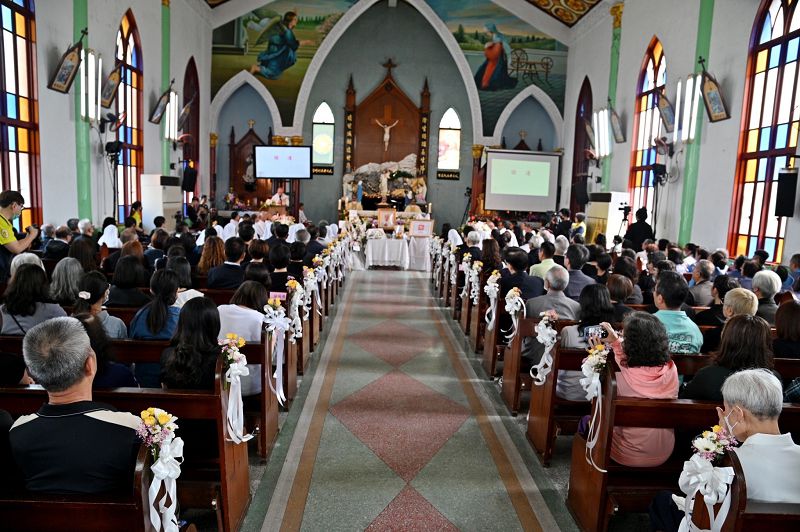 宜蘭秘克琳神父告別彌撒 慈濟基金會表達致意