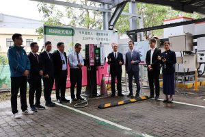 新竹靜思堂啟用「全綠能充電示範站」