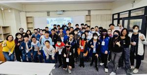 基隆26隊學生挑戰科技創意實作 程式實力大比拚