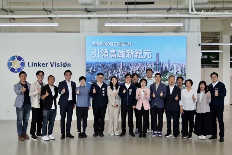 台中市議會訪團參訪高雄AI創新基地 陳其邁盼雙城交流深化智慧治理