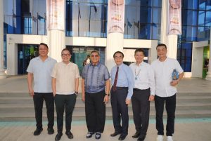 訪菲城市外交 黃偉哲祝賀阿克蘭70週年省慶