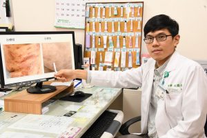 膿皰遍佈全身疼痛難眠 大林慈院助患者重拾生活品質