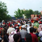 大甲鎮瀾宮媽祖九天八夜遶境回鑾信徒熱誠簇擁遶街