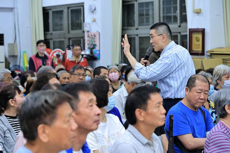 謝國樑辦市政說明會 與民眾當面交流