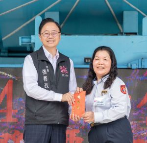 平鎮區新榮里七度獲治安績優社區 張善政肯定警民協力效益