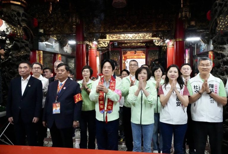 白沙屯媽祖起駕 香燈腳創新高