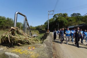 世紀豪雨重擊 苗栗農田泡湯道路土石流