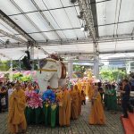 萬人齊聚潮州浴佛 同心祈福展台灣包容力