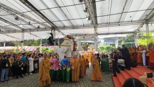 萬人齊聚潮州浴佛 同心祈福展台灣包容力