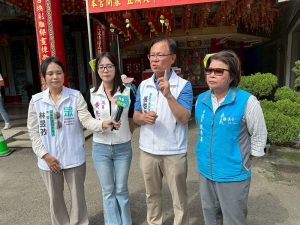 張啓楷抗議放寬發芽馬鈴薯查驗  黃敏惠簽食安承諾書挺「一顆發芽整批退運」藍營黨部議員齊參與