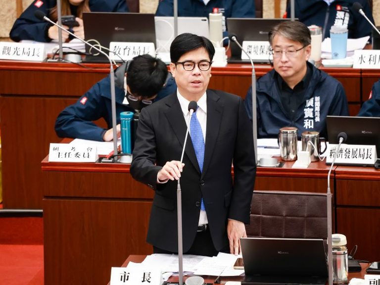 議會質詢 議員關心全球供應鏈重組 陳其邁：掌握產業變化布局 推動傳產升級