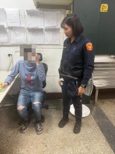 走失女子驚魂記落幕 成功警攜手民眾助返家