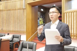 鄭麗文啟程訪陸 林智鴻批柯志恩髮夾彎力挺