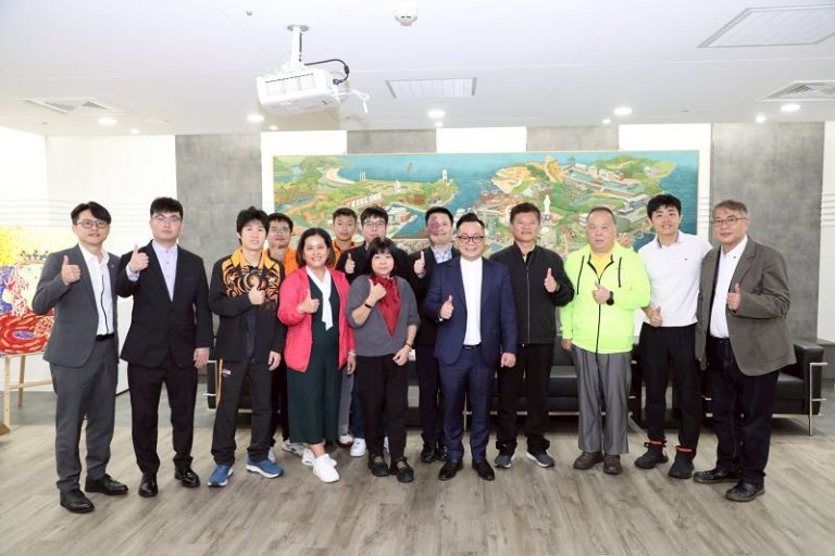 馬來西亞圍棋協會率國家隊訪基隆 童子瑋親接待