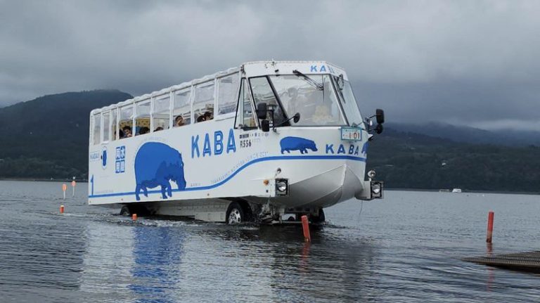 基隆市府爆鴨子船採購爭議