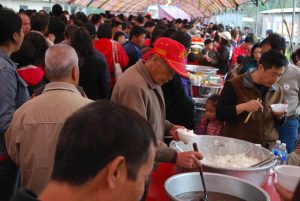 大甲開始設點心站讓民眾看媽祖回鑾不會餓肚子