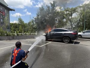 日月潭文武廟驚傳火燒車