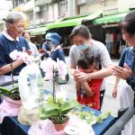 菜市場與佛相遇 嘉義北興街行動浴佛暖人心
