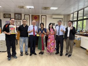 沈芯菱博士蒞臨高雄女中 分享人生經歷