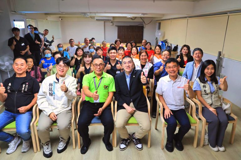 「艾在手中・健康一起來」活動 謝國樑同歡