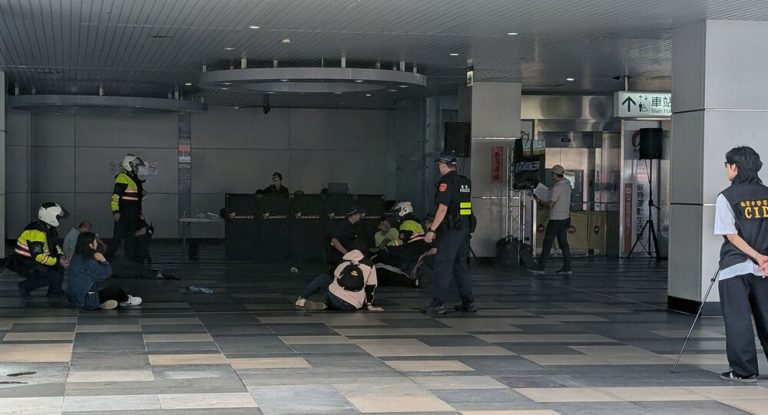 模擬隨機攻擊 靖勇專案實警演練逼真