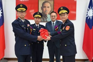 鍾承志正式接掌警六分局長