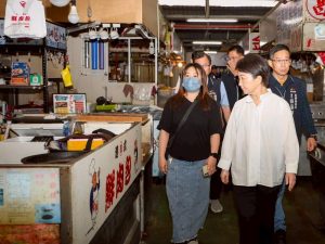 台中NO鼠啟動 盧秀燕視察市場