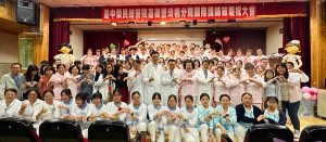 中榮嘉灣分院慶祝護師節 點亮燭光傳遞溫度