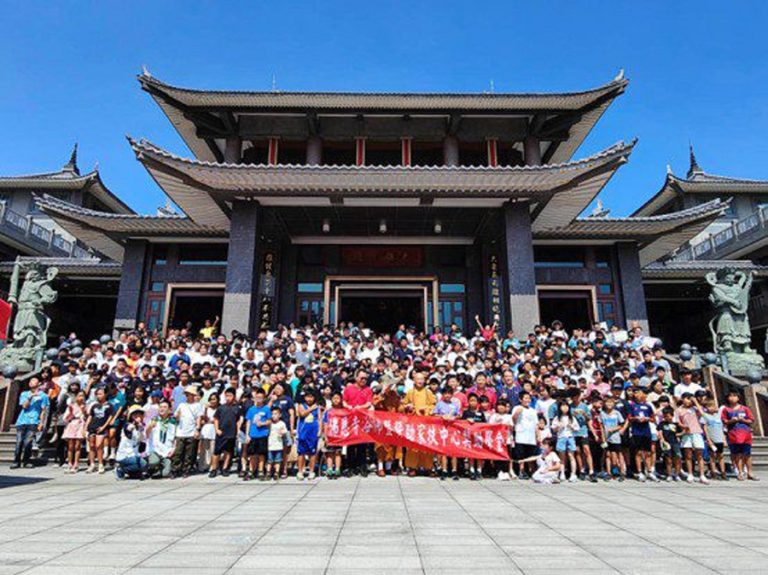 佛恩寺浴佛法會 千人共沐佛恩暖屏東