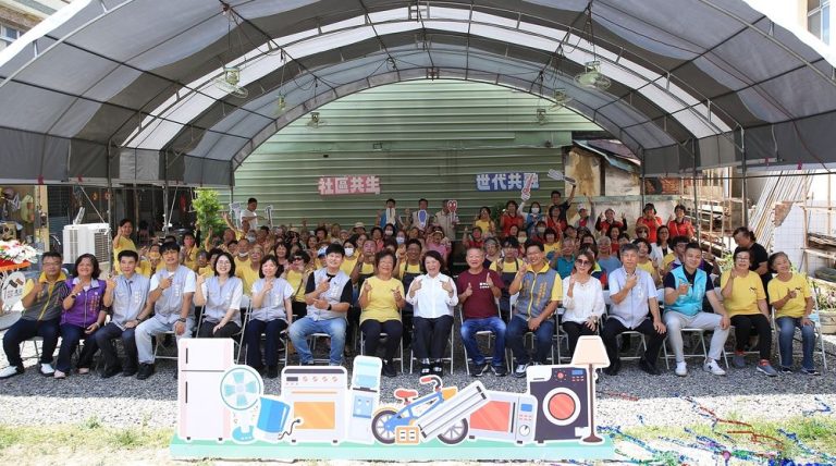 黃敏惠市長見證慶安社區微型簡易維修站啟用